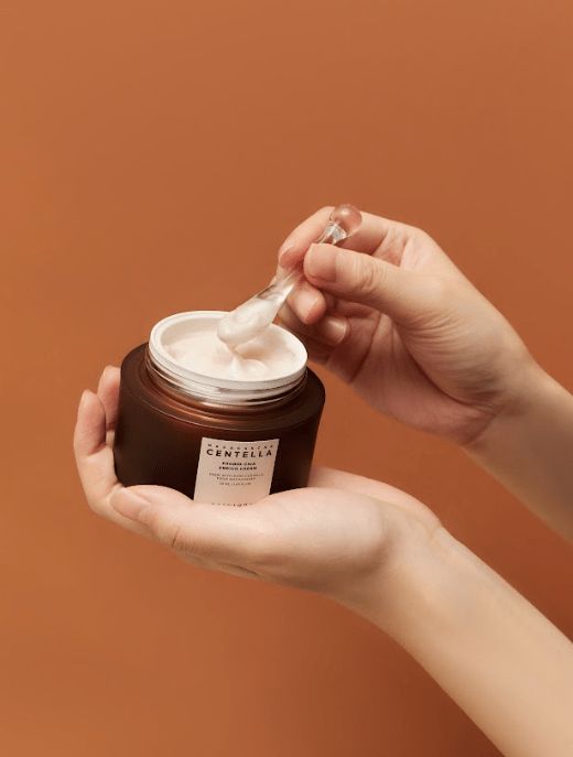 تونر إصلاح وتقوية البشرة من SKIN1004 Madagascar Centella Probio-Cica 210 مل + أمبولة 95 مل + كريم Enrich 50 مل