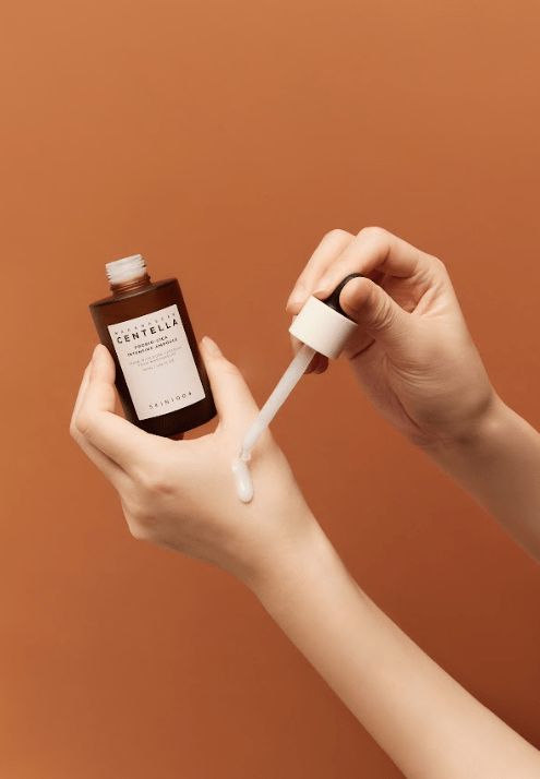 تونر إصلاح وتقوية البشرة من SKIN1004 Madagascar Centella Probio-Cica 210 مل + أمبولة 95 مل + كريم Enrich 50 مل